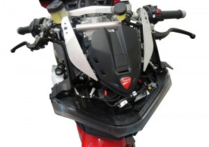 Ducati Panigale V4 FHR on bike4